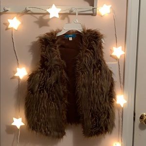 FAUX FUR VEST